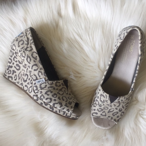 Toms Shoes - TOMS Leopard Wedges